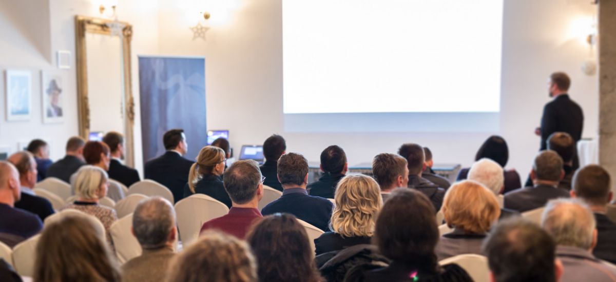 É obrigatório ter ambulância em eventos. Como contratar?